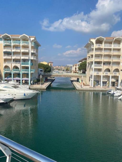 Appt 2 Pieces Port Frejus - Mega Terrasse + Garage Leilighet Eksteriør bilde